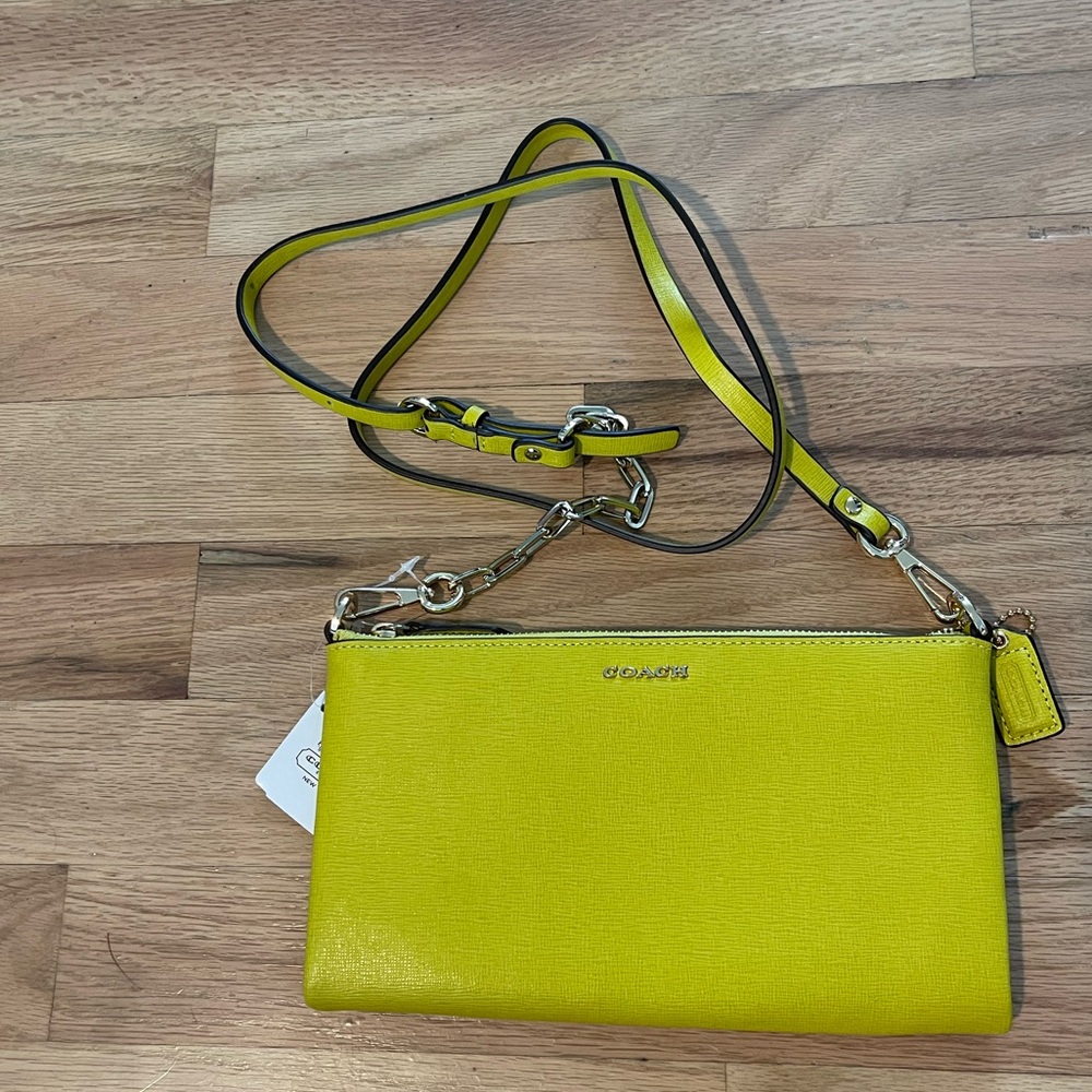 🆕BNWT! COACH Saffiano Leather Crossbody Condition: BNWT! Never used!😍
